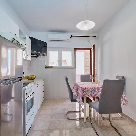 Suzana Apartman Mali Losinj