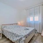 Suzana Apartament *
